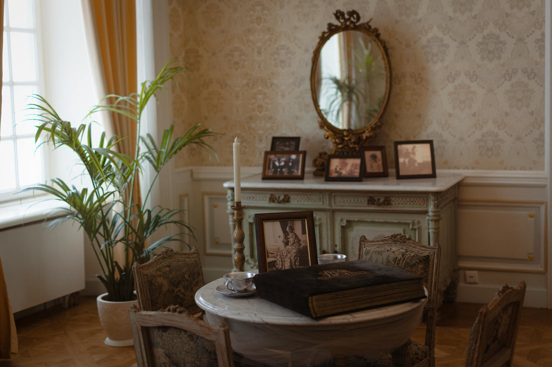 Elegant cottagecore style parlor