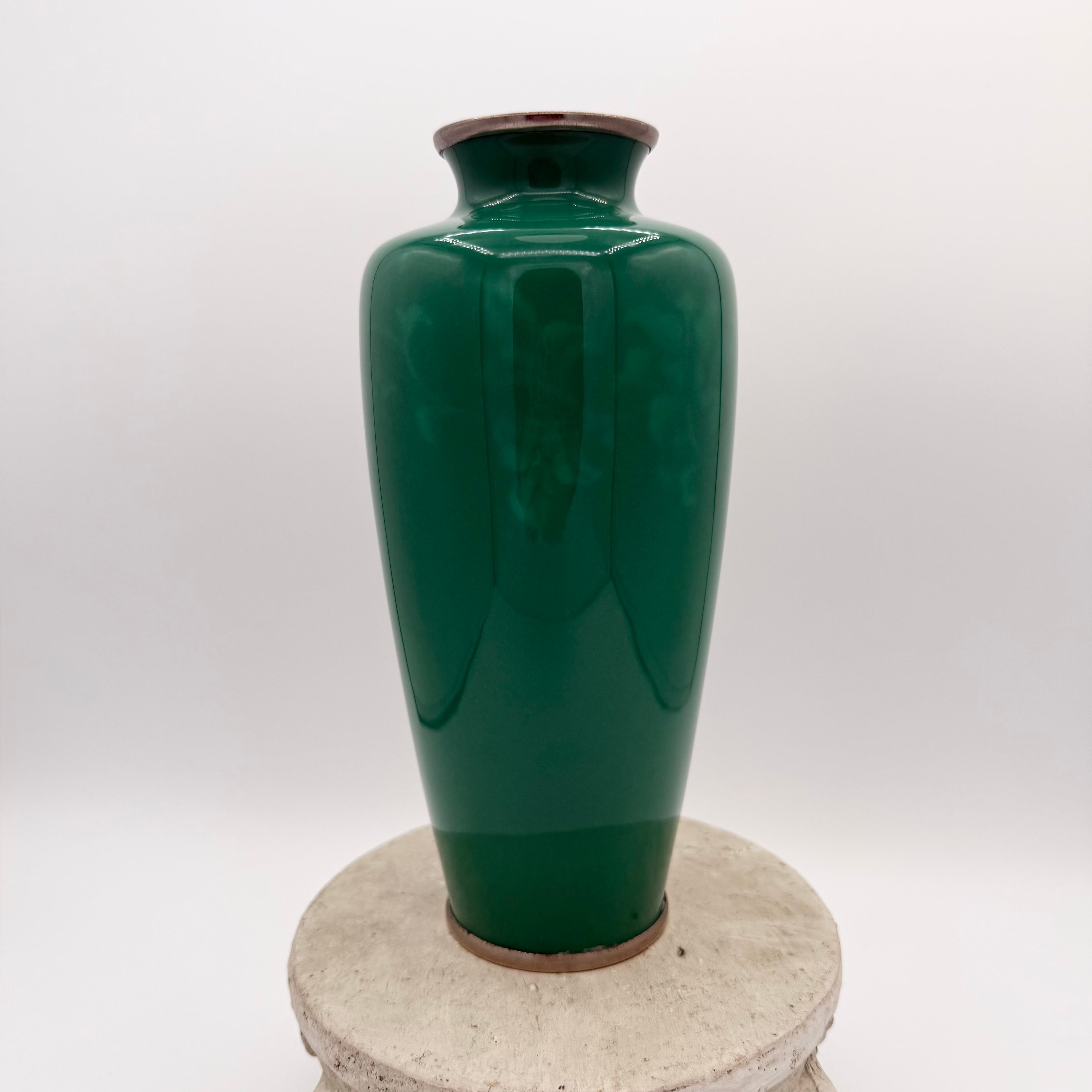 Japanese Ando Jubei Green Wireless Cloisonné Enamel Vase, c. 20th Century