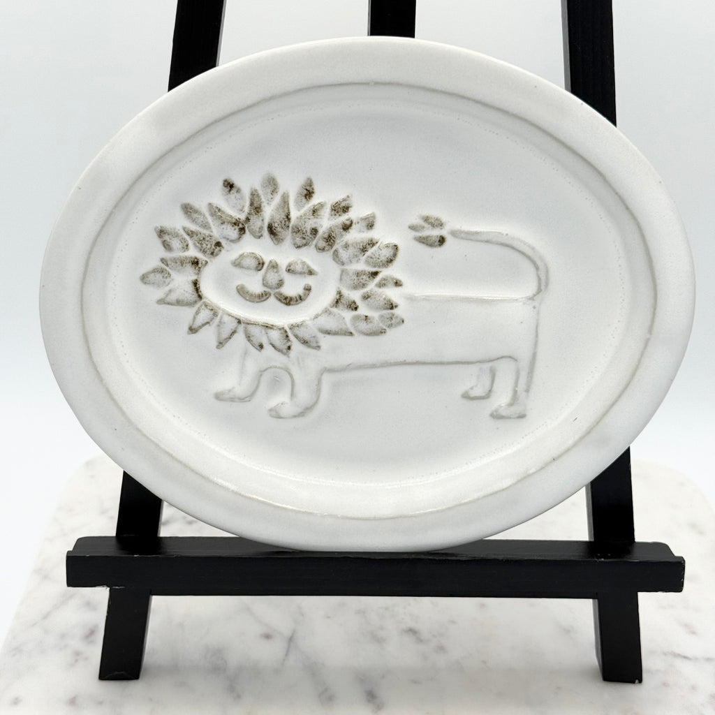 Bennington Potters Vermont White Lion Plate Wall Hanging