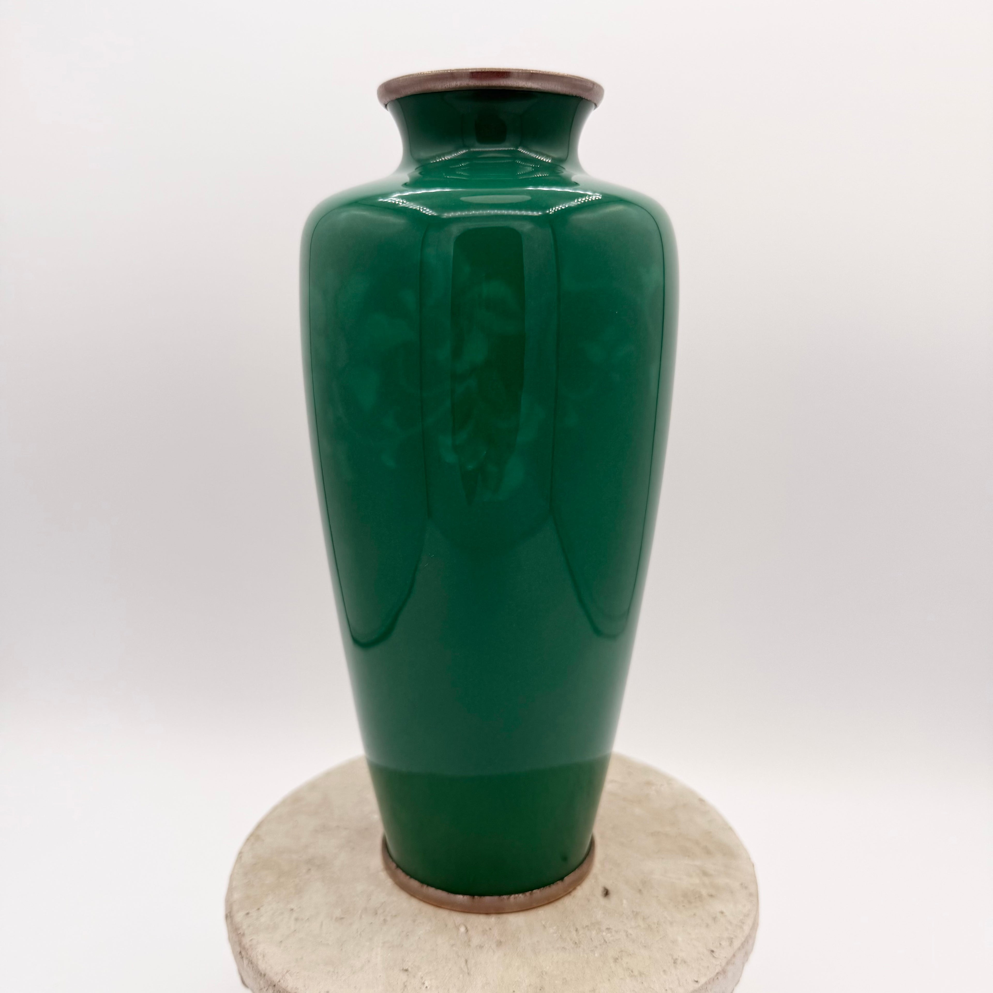 Japanese Ando Jubei Green Wireless Cloisonné Enamel Vase, c. 20th Century