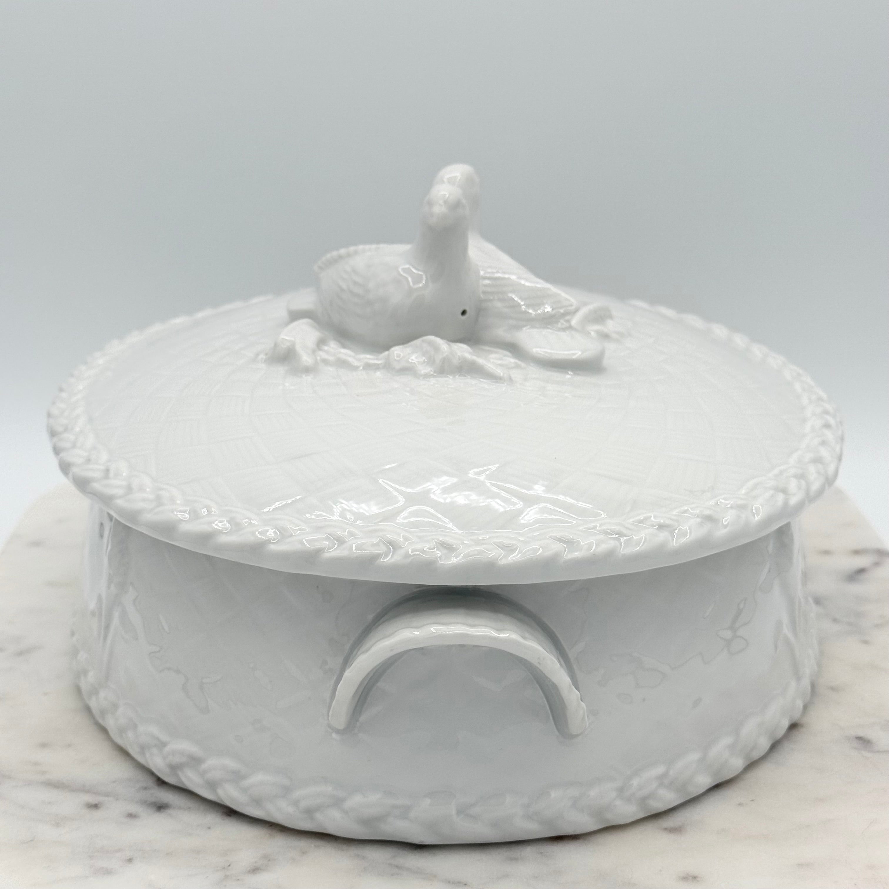 Royal Worcester Gourmet Oval White Porcelain Dove Lovebirds Tureen Casserole Dish