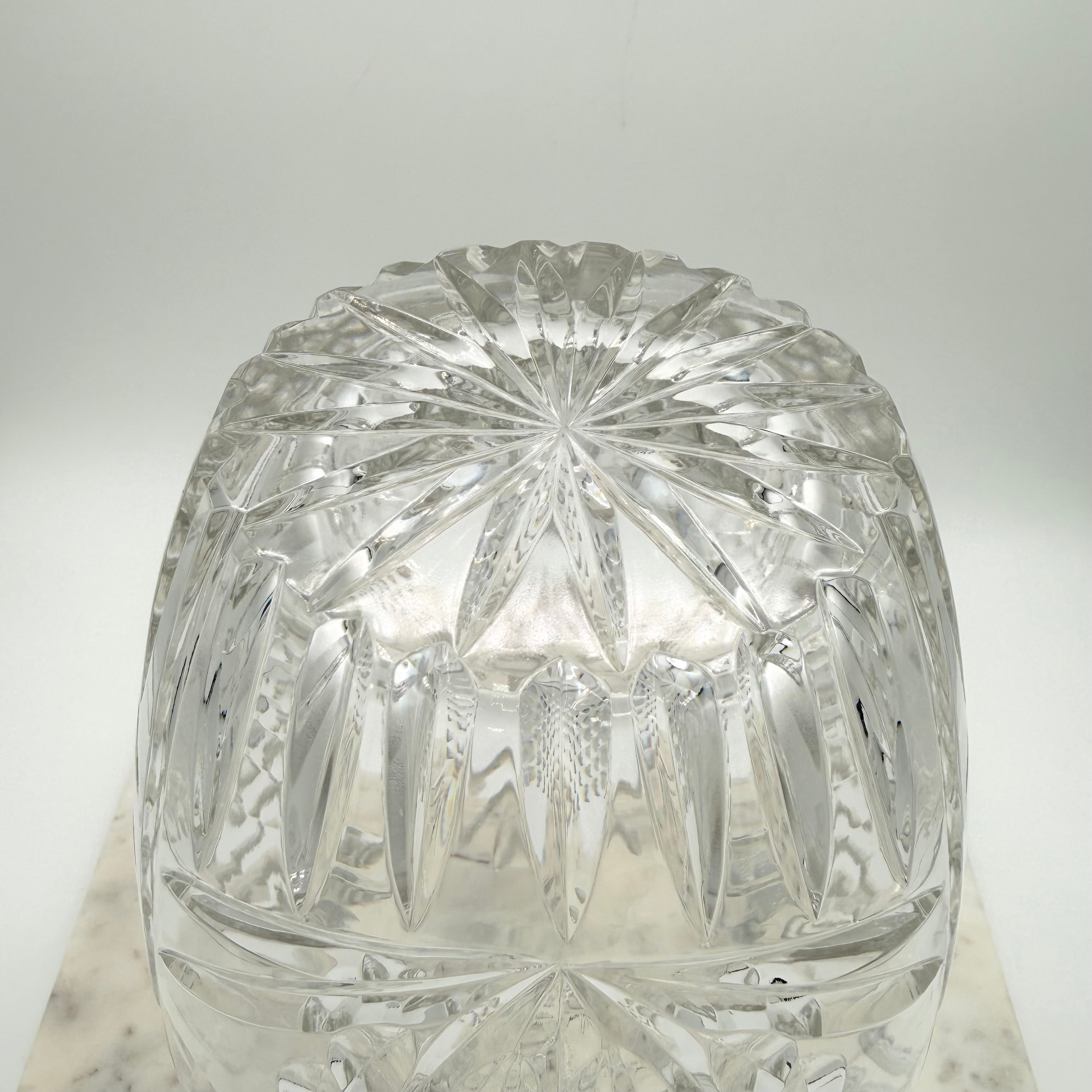 Vase Vintage Cut Crystal Vase, Pineapple and Fan Motif, Essex-Style (Attributed to Crystal Clear Industries)