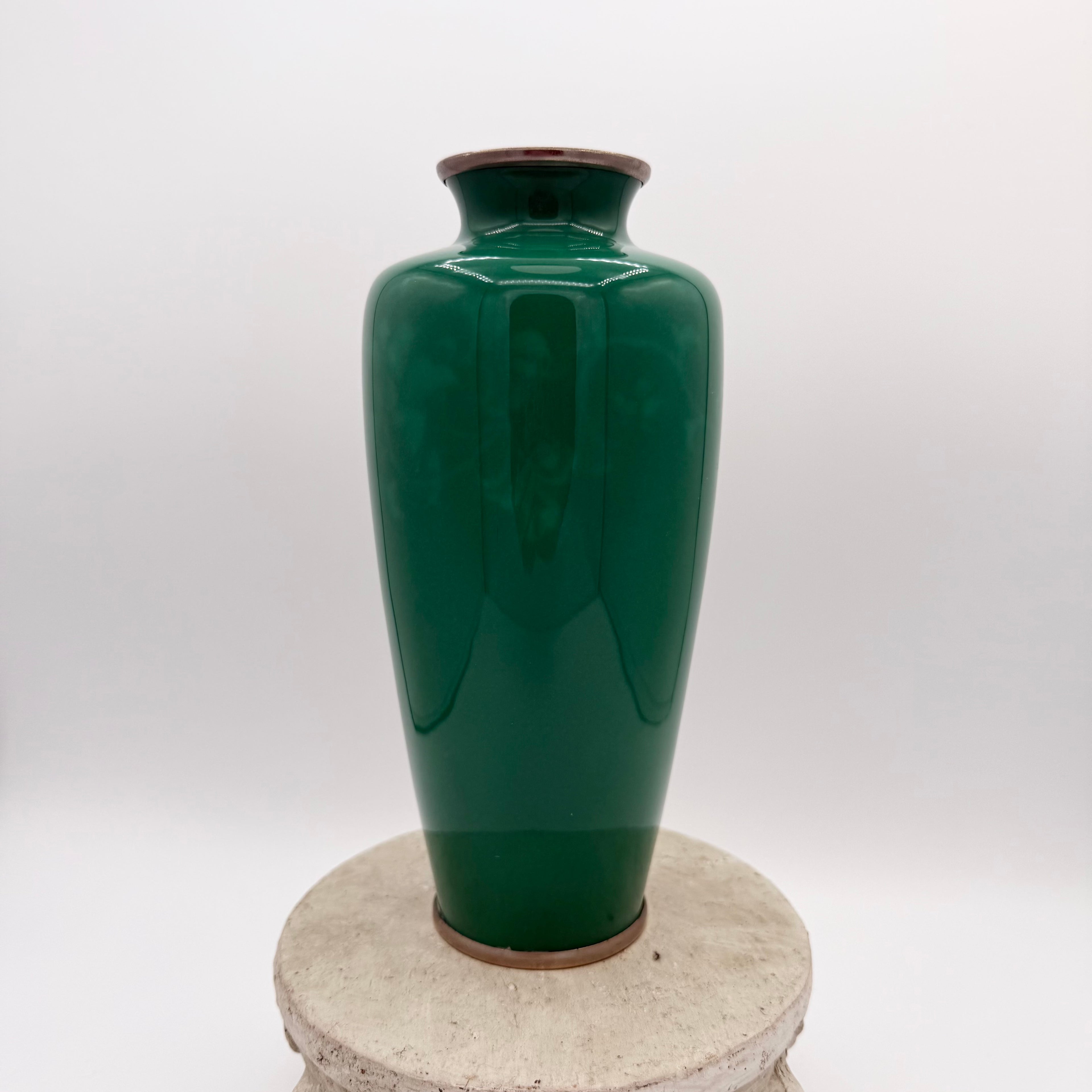 Japanese Ando Jubei Green Wireless Cloisonné Enamel Vase, c. 20th Century