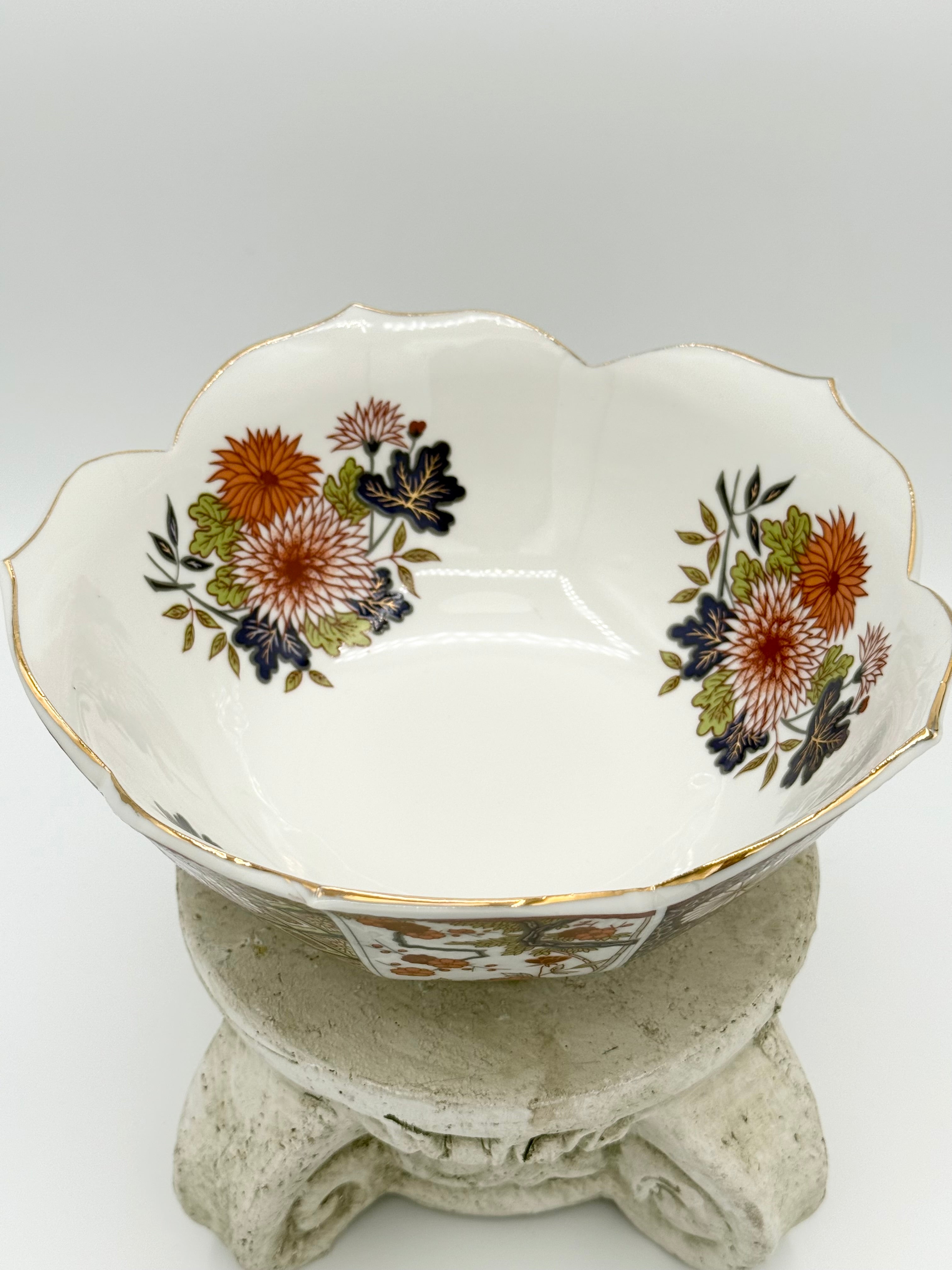 Japanese Imari Style Floral Bowl with Gold Scalloped Lotus Rim