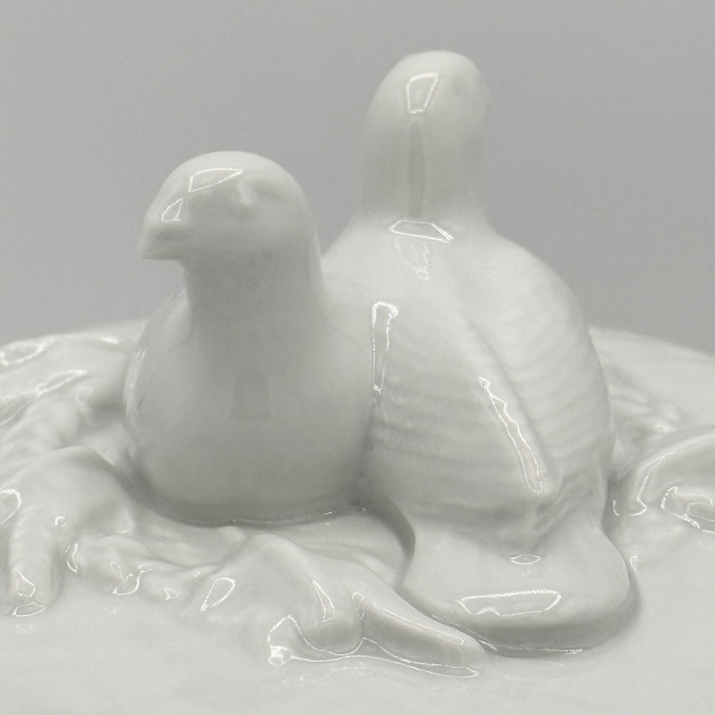 Royal Worcester Gourmet Round White Porcelain Dove Lovebirds Tureen Casserole Dish