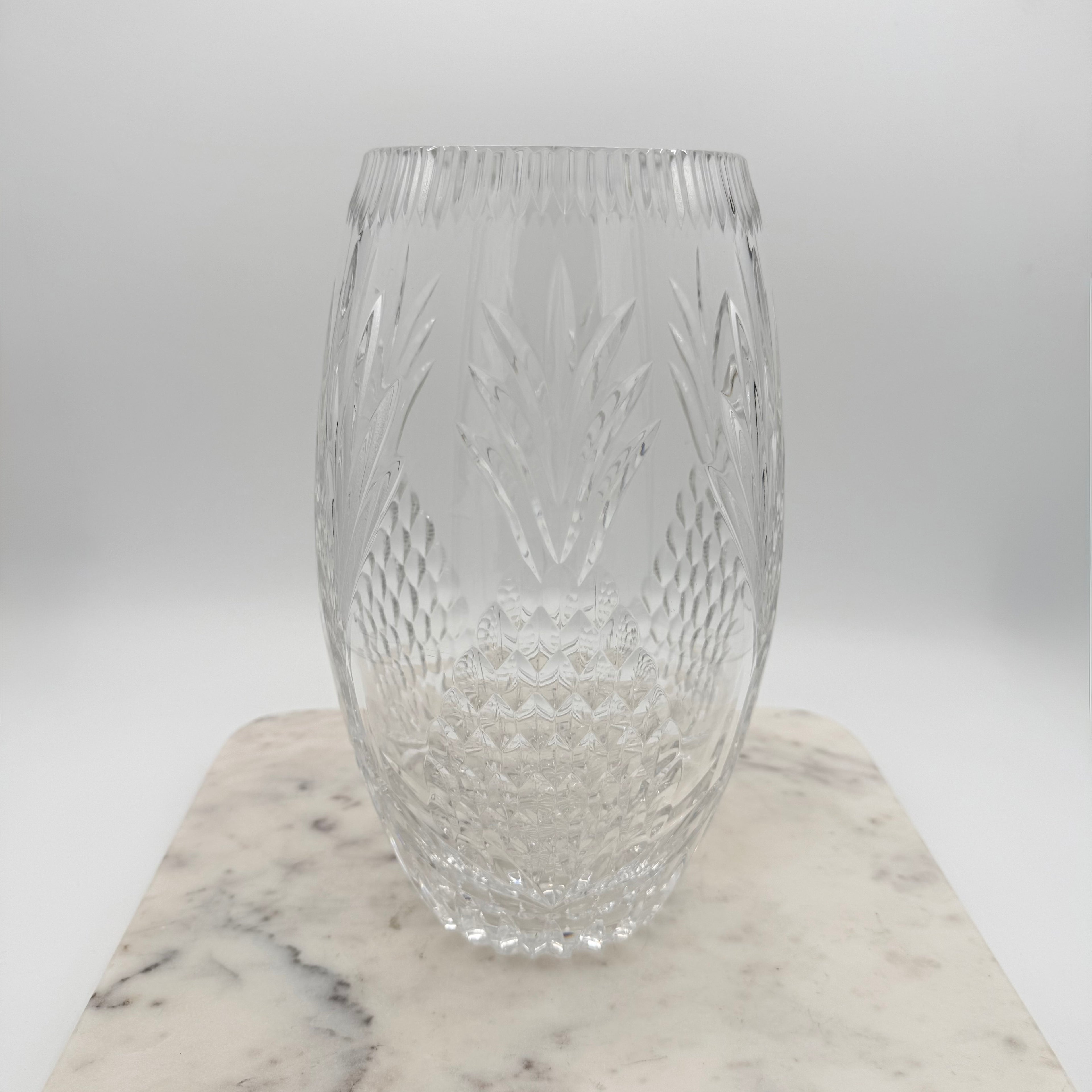 Vase Vintage Cut Crystal Vase, Pineapple and Fan Motif, Essex-Style (Attributed to Crystal Clear Industries)