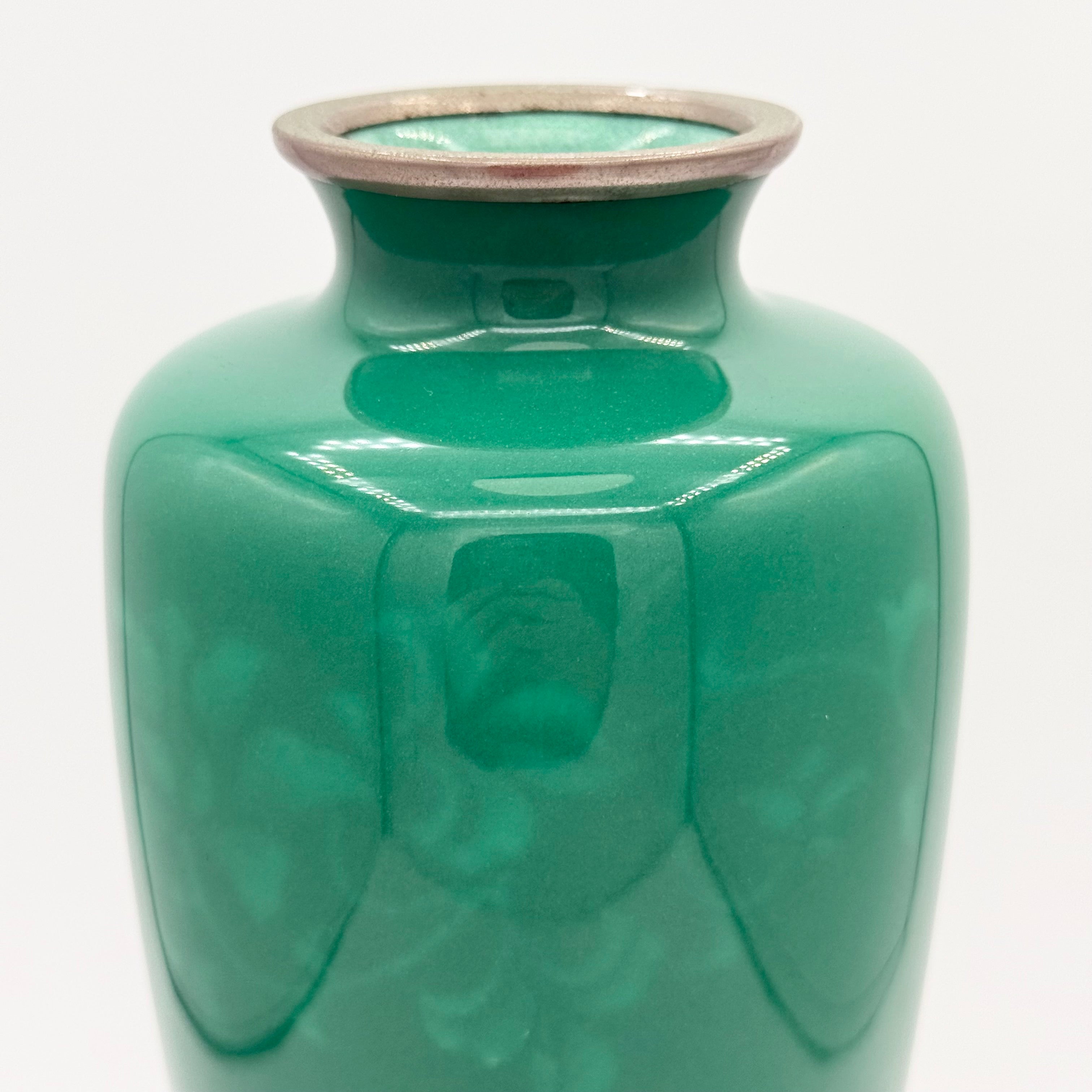 Japanese Ando Jubei Green Wireless Cloisonné Enamel Vase, c. 20th Century
