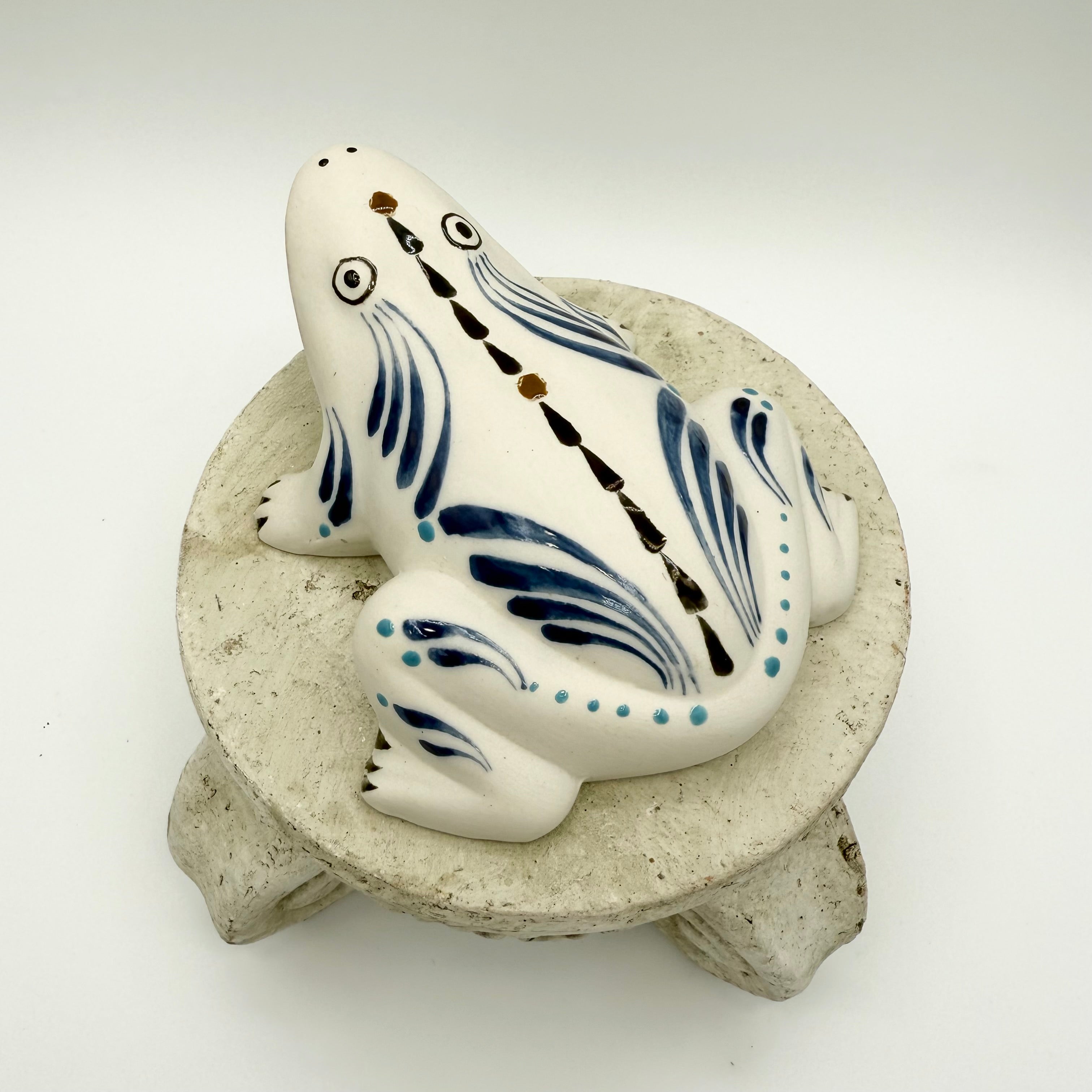 Vintage Mexican hand painted ceramic frog wall pocket vase in blue and black. Playful wall decor collectible.