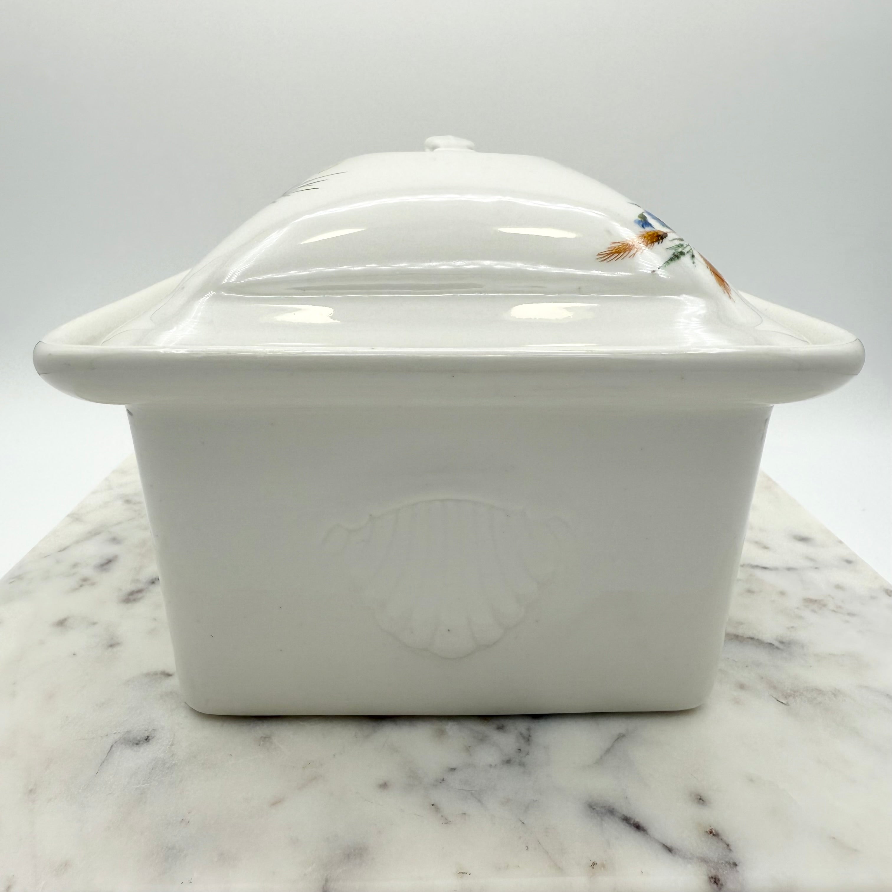 Vintage Hoan porcelain baking dish with wheat and floral decoration, made in France. Beautiful and functional kitchen collectible.