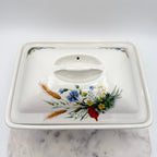 Vintage Hoan porcelain baking dish with wheat and floral decoration, made in France. Beautiful and functional kitchen collectible.