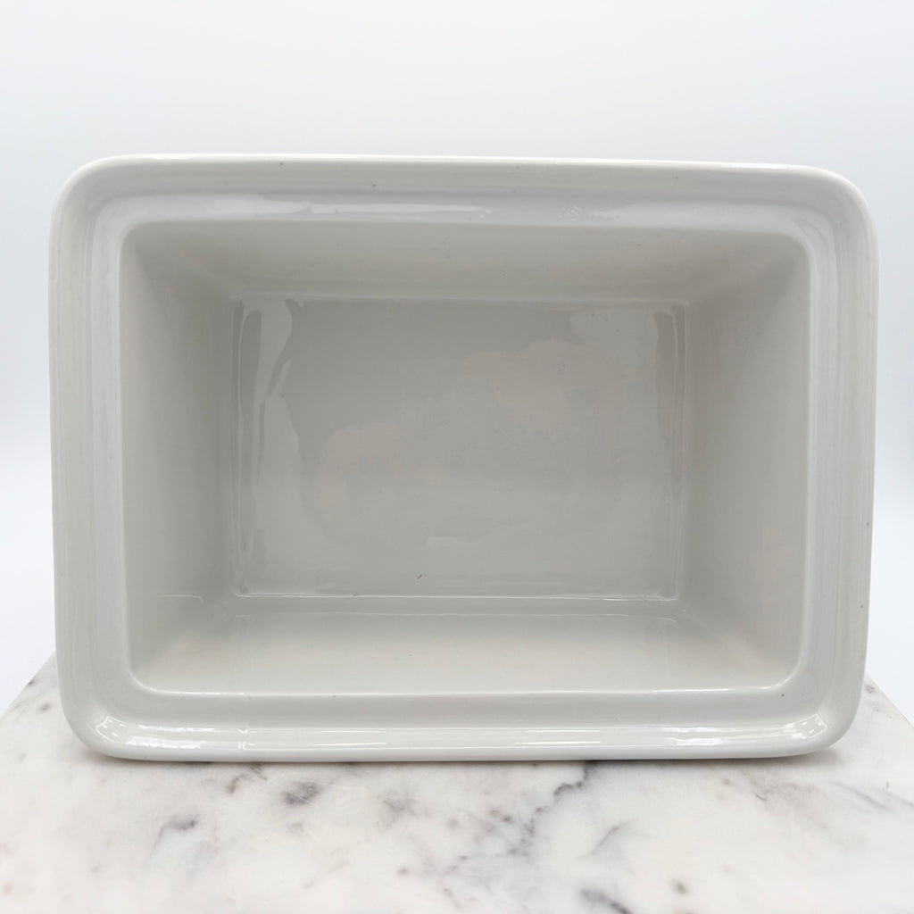 Vintage Hoan porcelain baking dish with wheat and floral decoration, made in France. Beautiful and functional kitchen collectible.