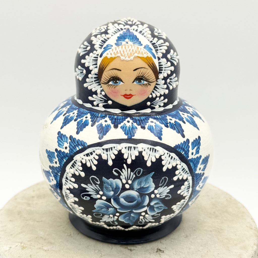 Vintage Russian nesting dolls set