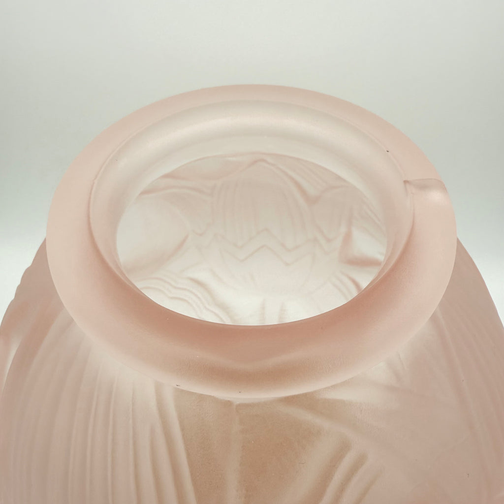 Pierre D’Avesn Art Deco Water Lilies Ball Vase in Pink Frosted Glass, c. 1930s
