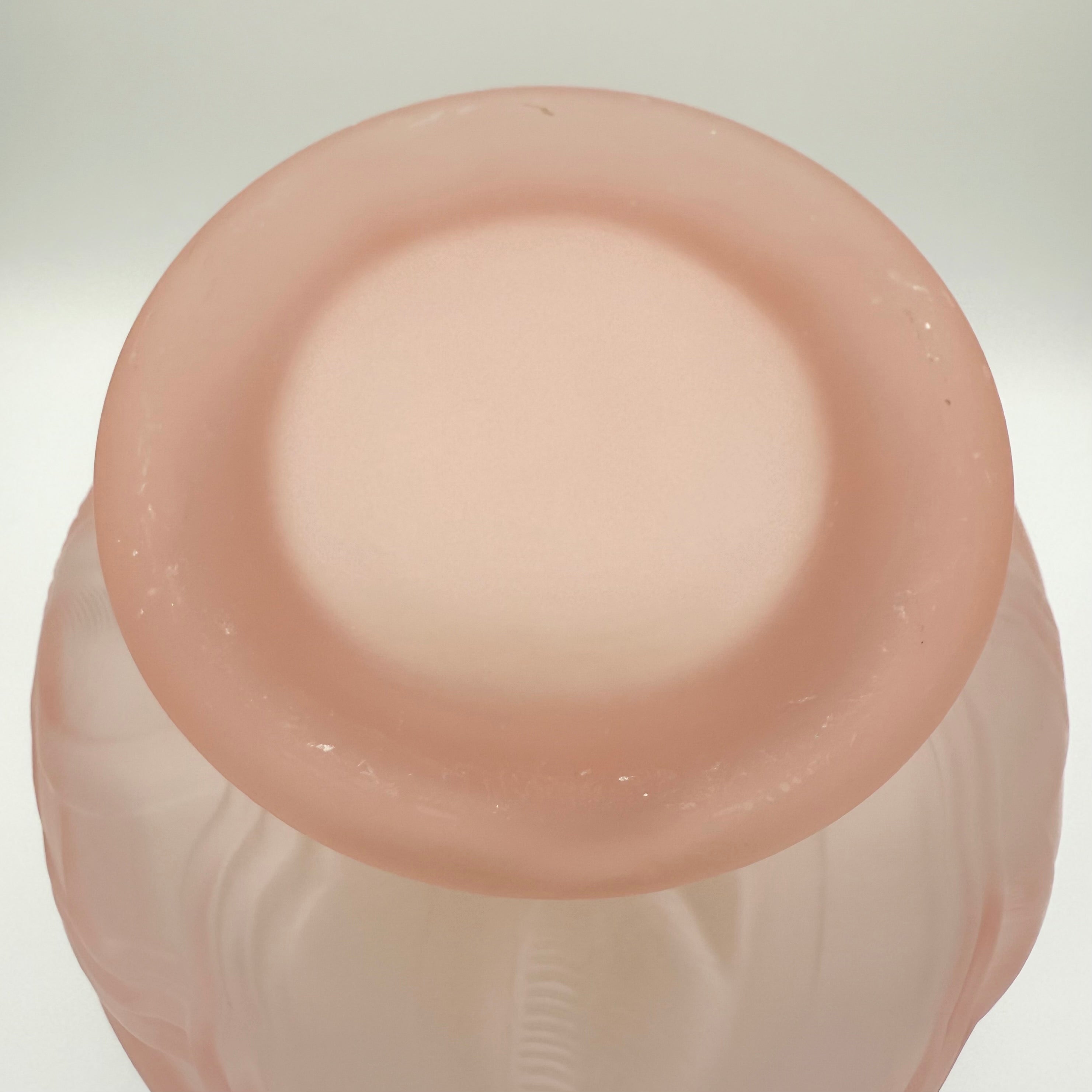 Pierre D’Avesn Art Deco Water Lilies Ball Vase in Pink Frosted Glass, c. 1930s